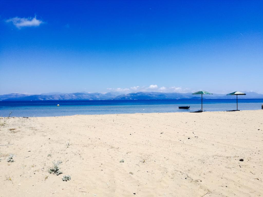 Antonia Beachfront Villa Lefkimmi  Esterno foto