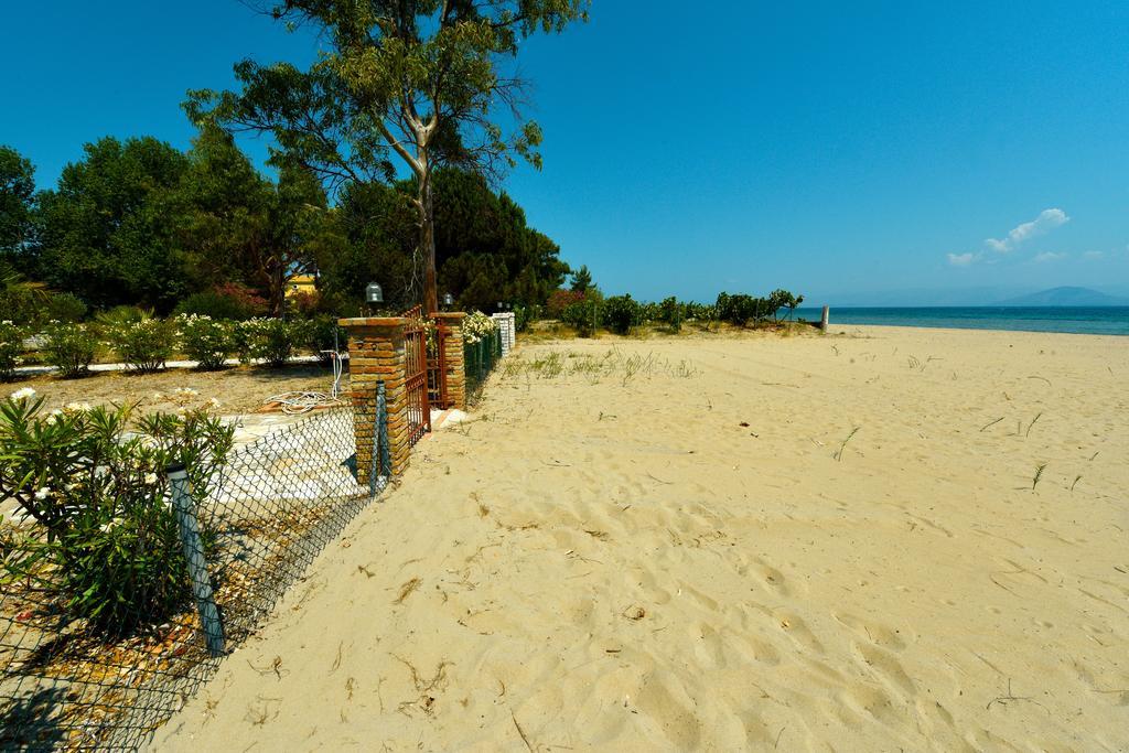 Antonia Beachfront Villa Lefkimmi  Esterno foto